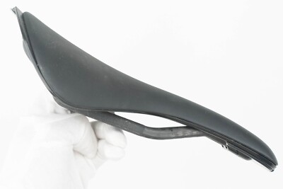 NOS FIZIK ALIANTE R1 VERSUS EVO CARBON VINTAGE SADDLE SEAT RACING