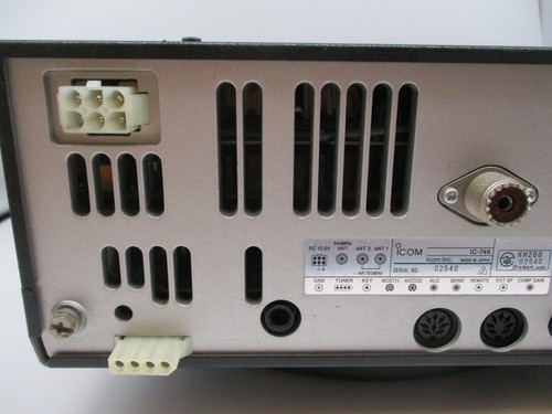 ICOM IC-746 Auto antenna tuner included HF(100W)/50(100W)/144(50W) all mode - Picture 18 of 23