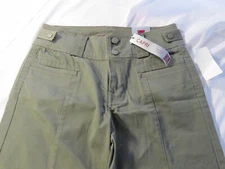Gitano olive green long capris 10 womens