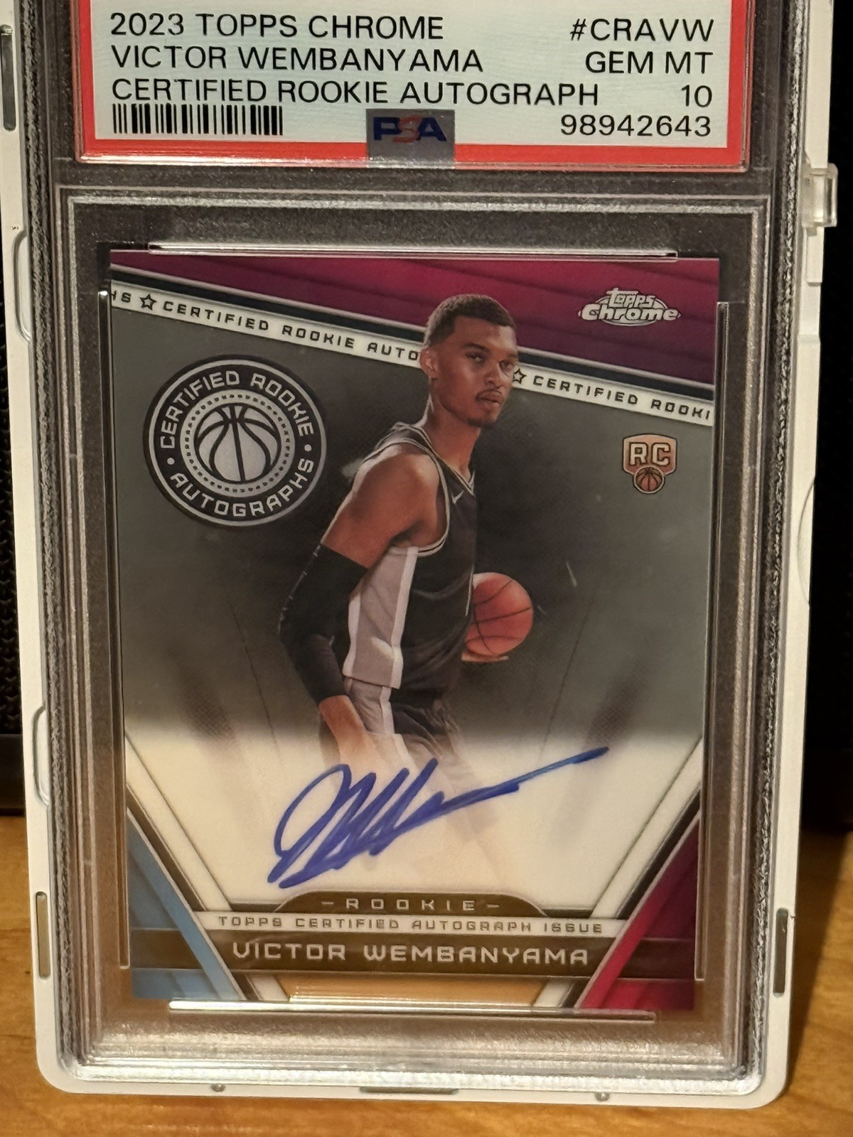 2023-24 TOPPS CHROME VICTOR WEMBANYAMA CERTIFIED ROOKIE ON CARD AUTO PSA 10