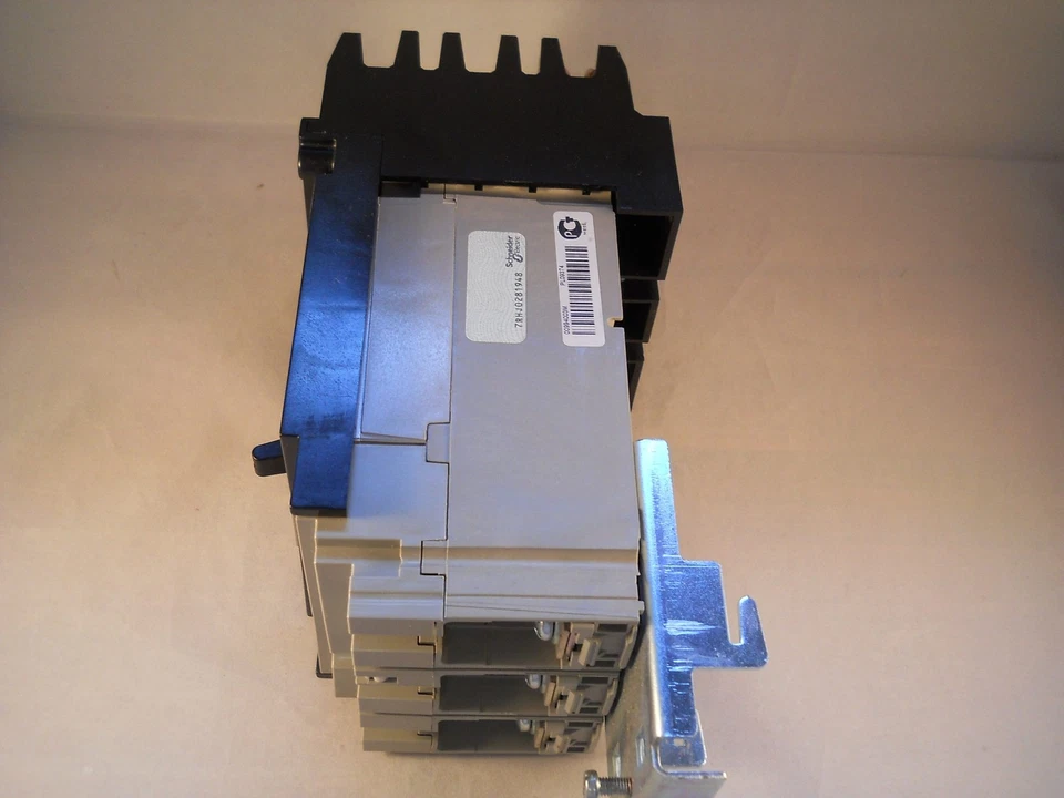 Square D MCCB 25 Amp Triple Pole 3 Phase 25A CD Range I-Line CDAE34025 - Image 2 of 4