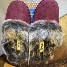 Floopi Women's Selene Faux Suede Clog Slipper Wine Red