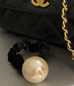 Chanel Scrunchie | eBay display picture 2