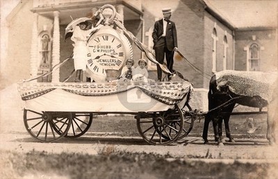 Newbern Tennessee TN Parade Float Watch Jewelers 1914 RPPC Photo Postcard COPY