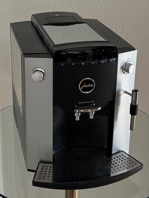 JURA F50 Platin Vollautomat, top gepflegt, prof. überarbeitet  25 Monate Gewähr