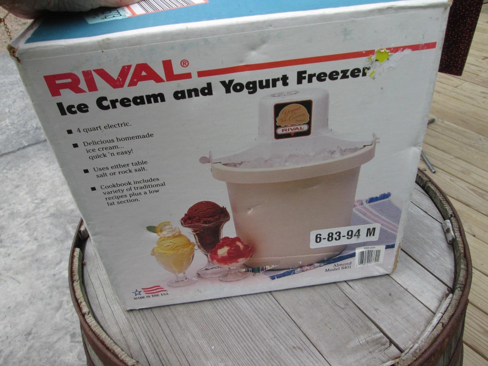 NEW IN BOX VINTAGE Rival 4 Quart Electric Ice Cream Maker 8401 Almond beige NEW