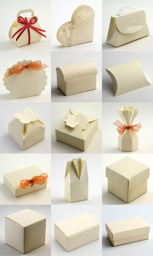 Ivory Silk Finish Embossed Wedding Party Favour Favor Boxes - Bild 1 von 18