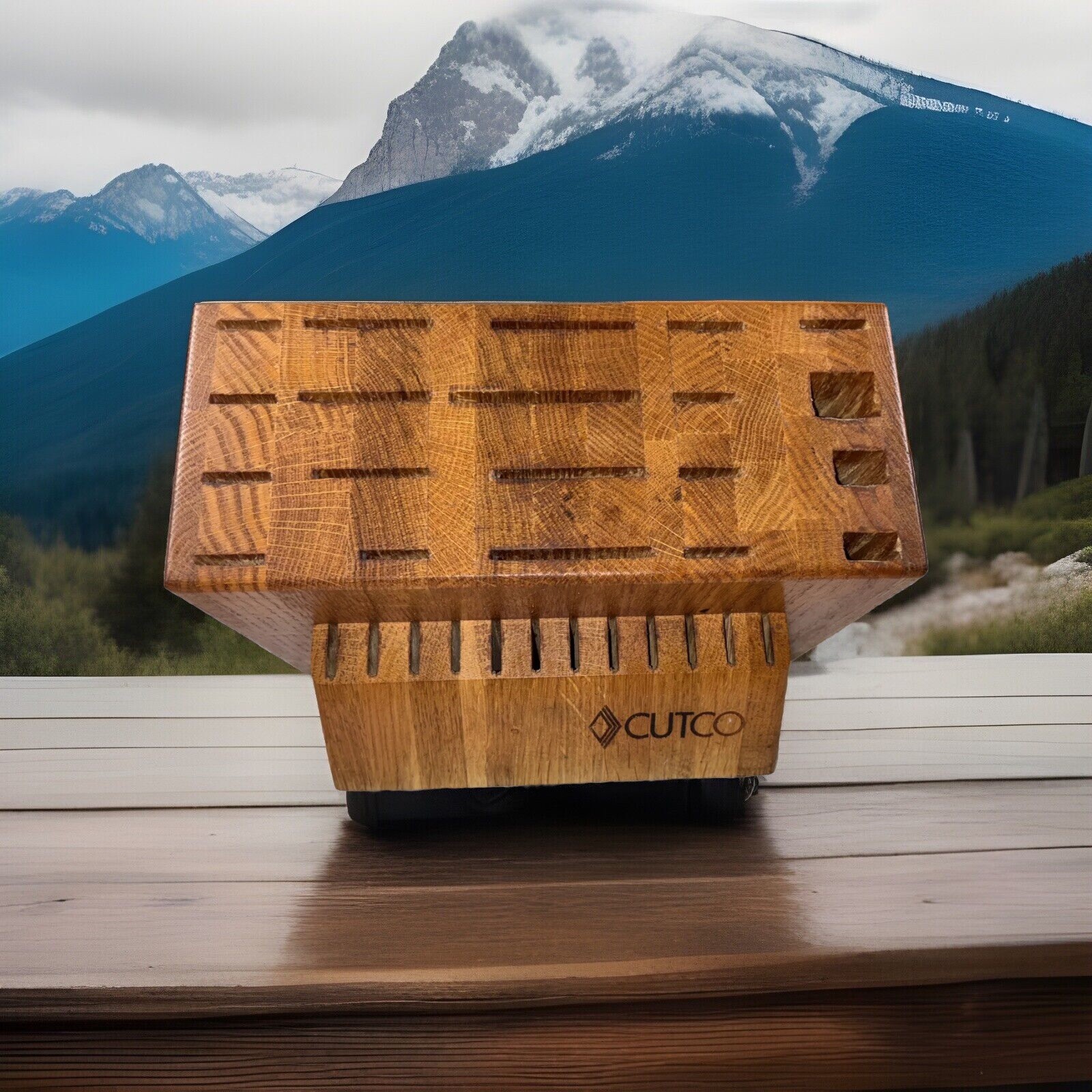 CUTCO Ultimate Oak Wood 32 Slot Knife Block Storage Solid Wood Made USA; Nice!