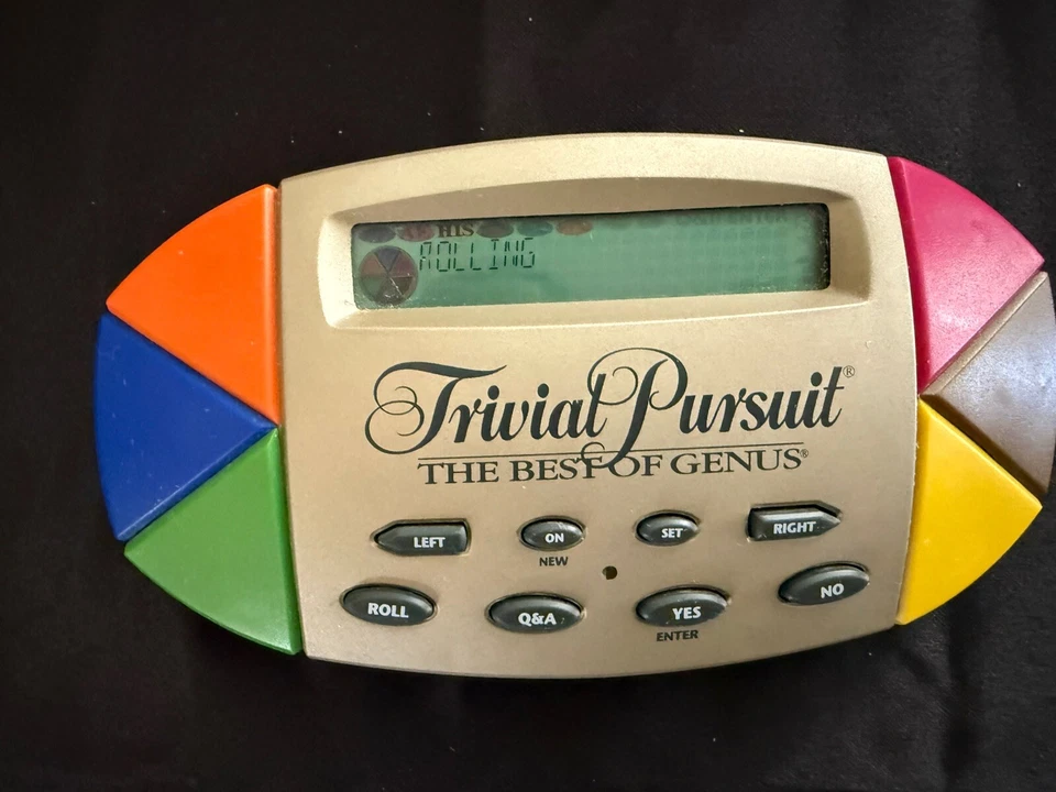 Trivial Pursuit The Best of Genus Electronic Handheld Portable Game 1997 TESTED - Image 4 of 4