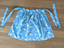 Vintage 1940s/1950s Half Apron - Daisies 'He loves me, He loves me not' on Blue
