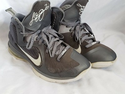 lebron james shoes 2011