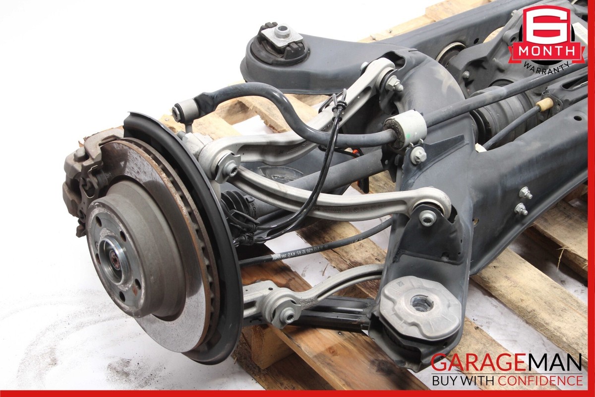 10-16 MERCEDES W207 W212 E550 Rear Subframe Differential 10-16 MERCEDES W207 W212 E550 Rear Subframe Differential