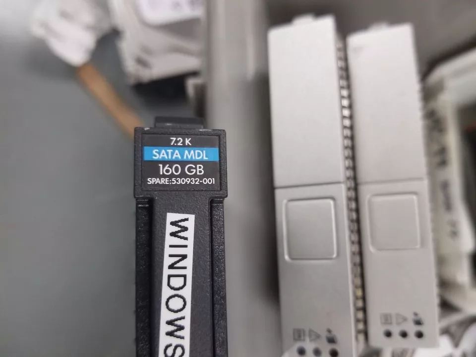 HP 160GB 7200RPM SATA MDL 3G SFF Hard Drive 507749-002 530932-001 - Image 2 of 2