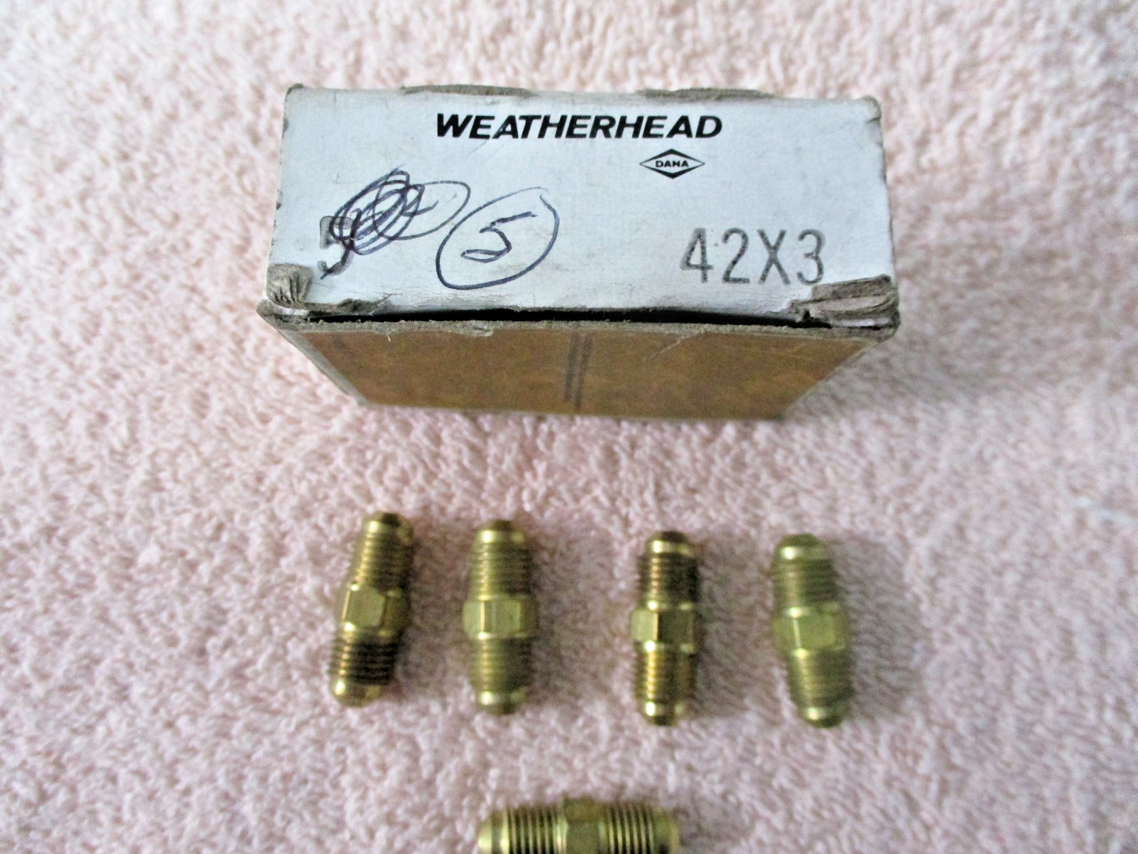 [5] pack Weatherhead 42X3 Brass 3/16" Tube X 3/8"-24 SAE 45º Flare Union Fitting