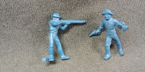 2 Marx? Custers Last Stand Playset Plastic Toy Figure Bugler Rifle Vintage Lot