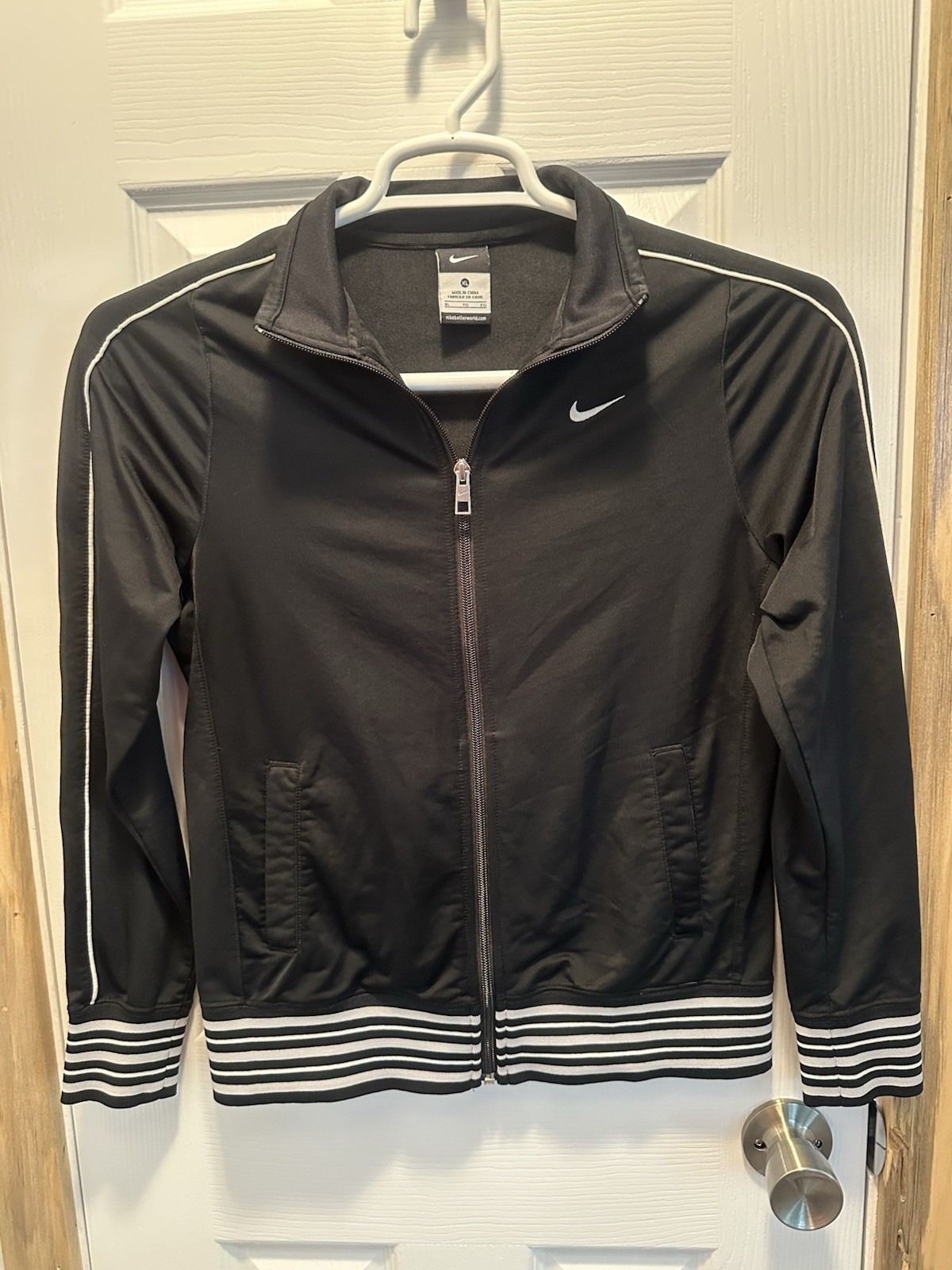 SACAI X NIKE Giacca da pista donna Nike nera Better World taglia XL