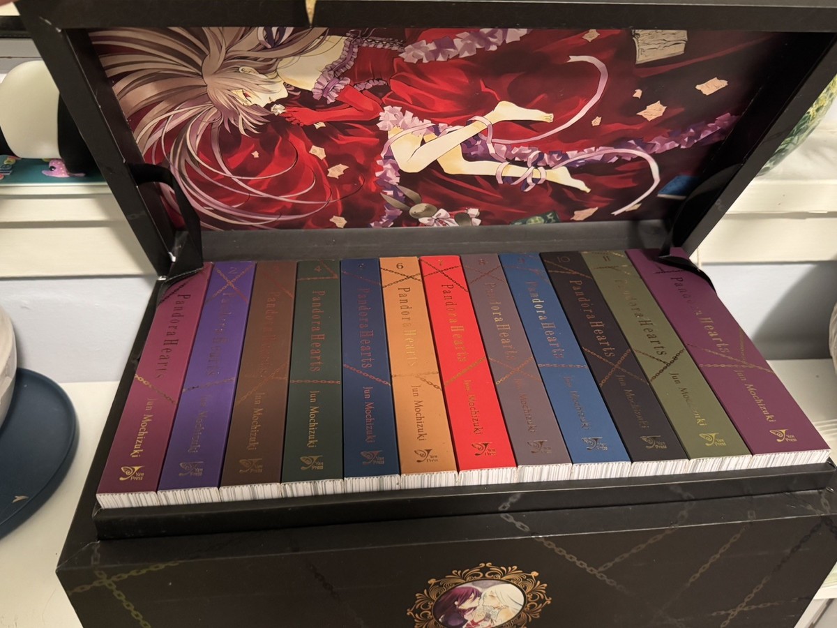 Pandora Hearts Limited Edition Manga Box Set Vol 1-24 (12 Omnibus