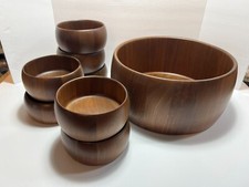 Vtg Solid American Walnut Large Bowl Set and 7 Smaller Bowls Great Shape Smooth
