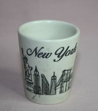 COLLECTIBLE SOUVENIR SHOT GLASS NEW YORK SOUVENIR STONEWARE BARWARE