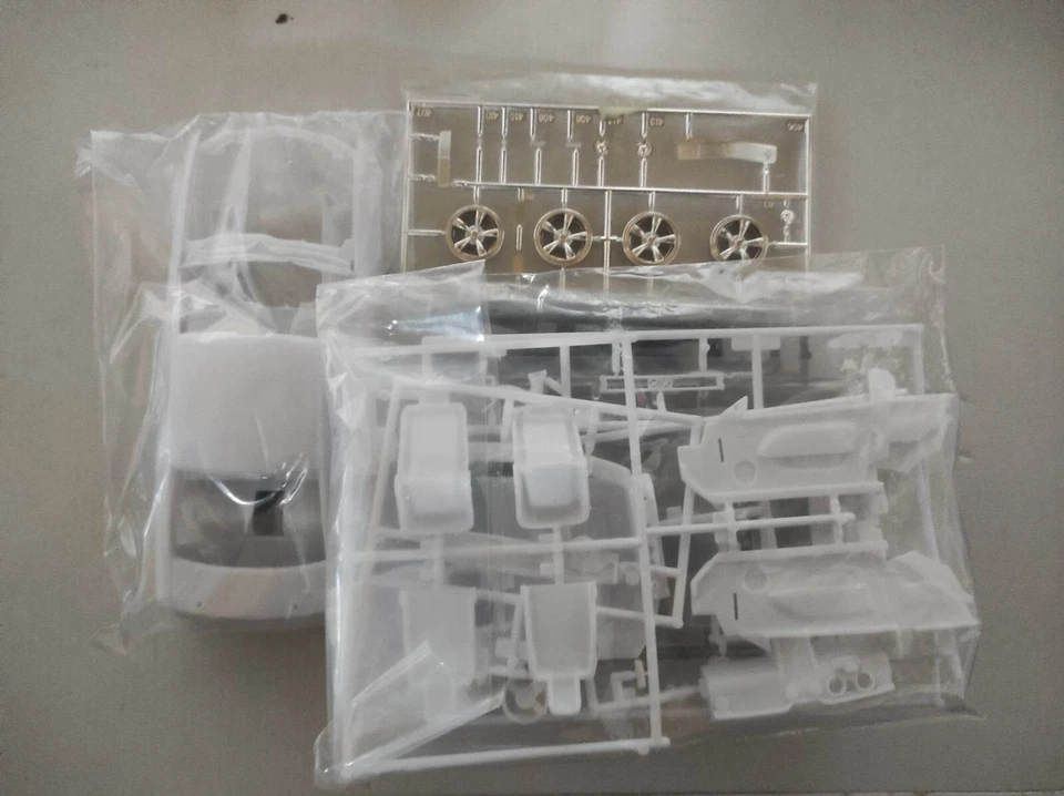 REVELL #85-4212 '06 Shelby GT-H 1:25 - Immagine 2 di 3