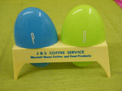 Vintage Maxwell House Coffee Advertising Salesman Sample Salt & Pepper Shaker 