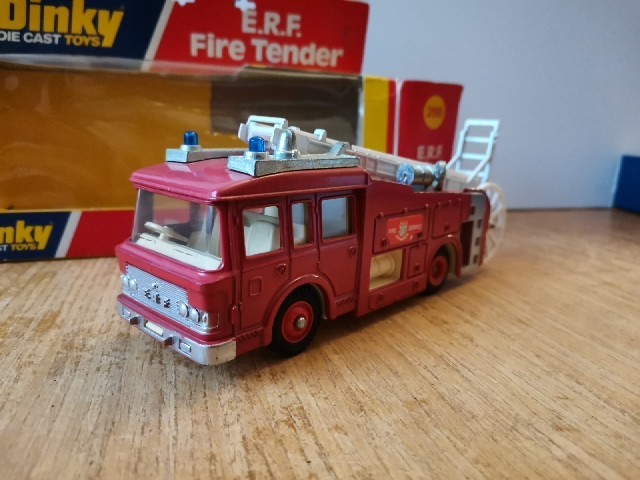 Dinky 266, ERF Fire Tender - Free Price Guide & Review
