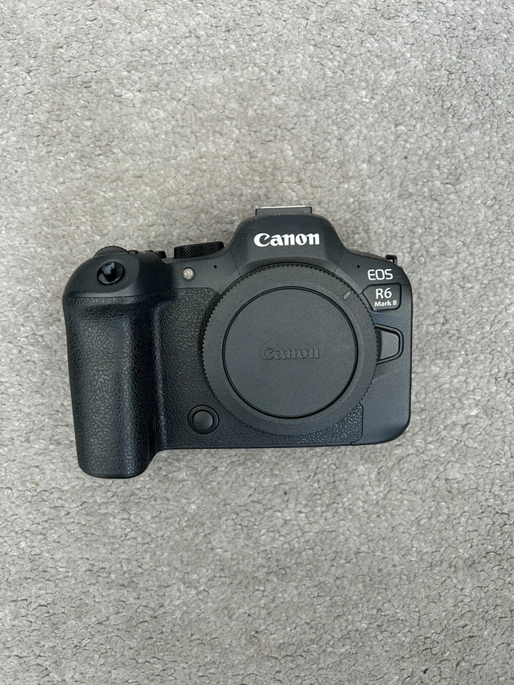 Canon EOS R6 Mark II, photo 1 of 5