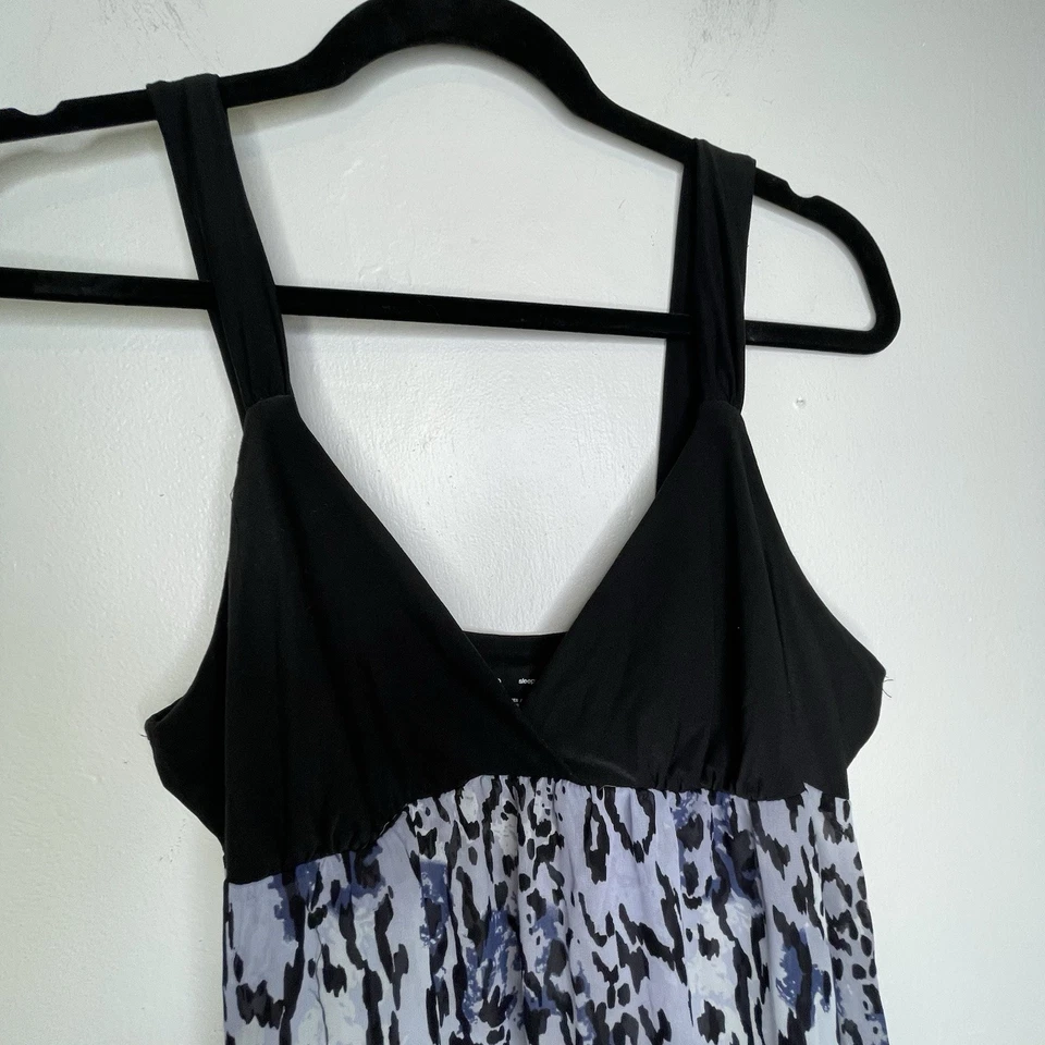 Mini camisón de colección Gilligan O'Malley bebé muñeca talla M estampado de guepardo dobladillo con volantes Foto 4 de 4