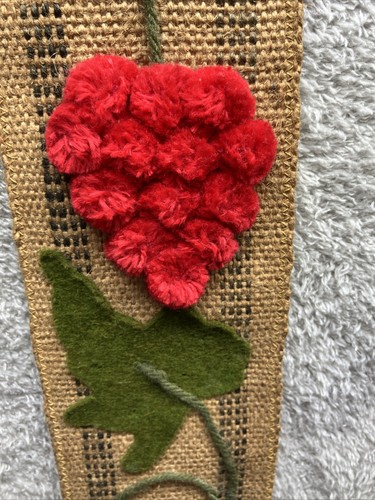 RARO Vintage Tela Ricamata Giardino Bastone Porta 38” Lungo Fragole Su Vite - Foto 3 di 5