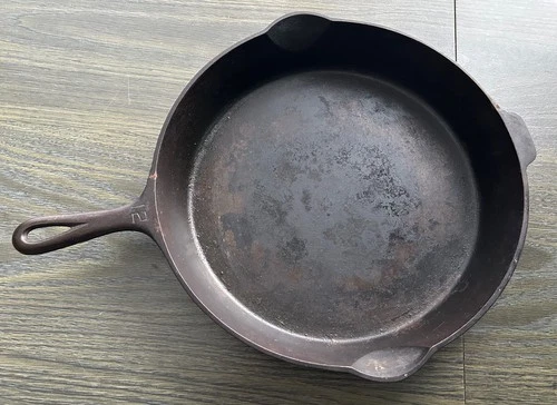 Griswold No. 12 Cast Iron Skillet Pan - Erie, PA 719 D - Heat Ring - Small Logo