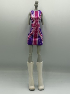 Monster High Catty Noir Ghoulebrities Londoom Dress White Silver Tall Boots