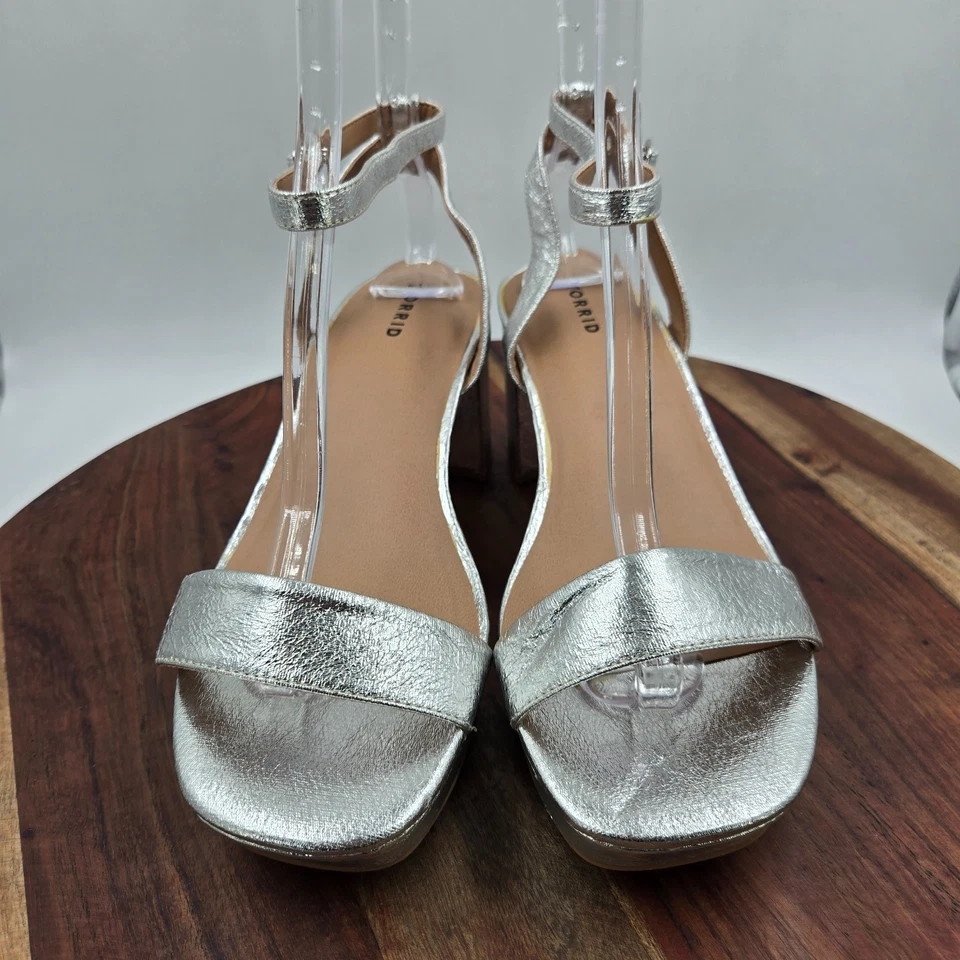 Torrid Platform Heel Shoes Women's 9.5WW Wide Silver Block Strappy Chunky Dance - Image 3 of 4
