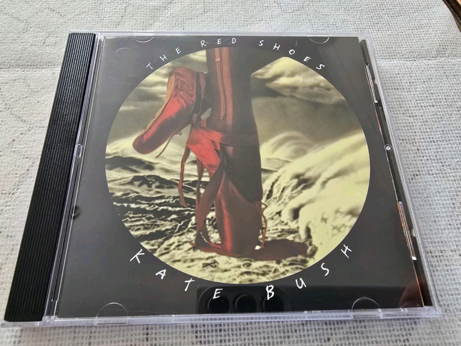 Kate Bush: The Red Shoes. Excellent Condition Cd