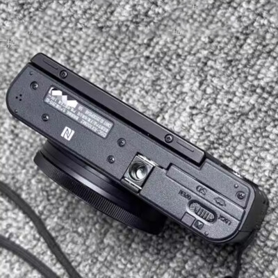 Sony Cyber-Shot RX100 II 20.2 MP 3.6x Zoom DSC-RX100M2 Digital