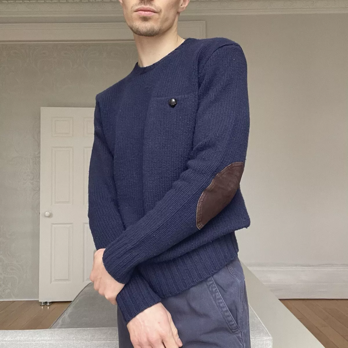 Jumper shop with patches
