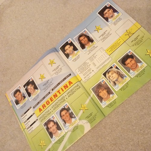 Panini USA World Cup 94 Sticker Album UK edition 250/416 = 60% Complete - Picture 16 of 24