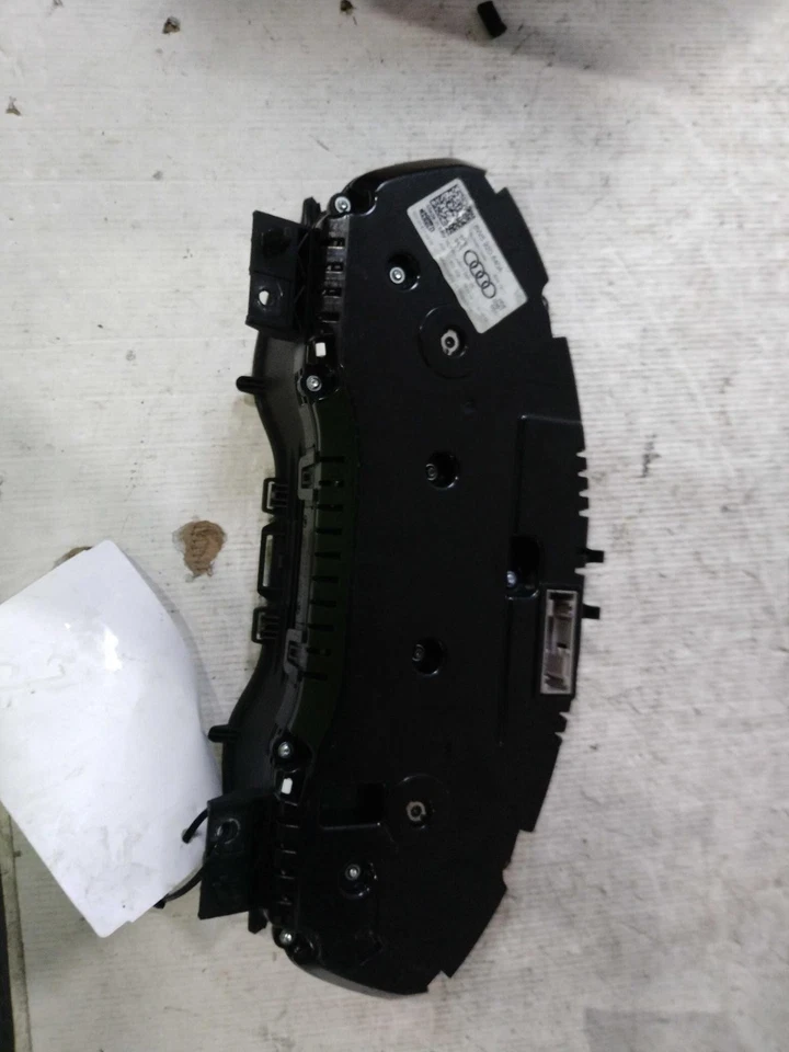 Б/у спидометр указатель подходит: 2017 Audi A4 MPH ID 8W5920840 класса A - Изображение 2 из 4