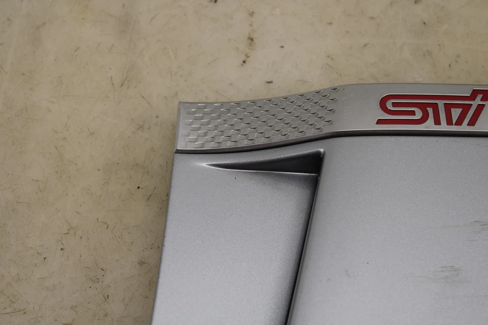 Moldura de guardabarros derecho Subaru WRX STI 2019-2021 91112VA100 OEM LU7 Foto 3 de 4