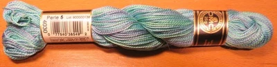 ECHEVEAU COTON PERLé à BRODER DMC BLEU nuancé N° 4030 poids 25 gr FIL 5 - Photo 1/2