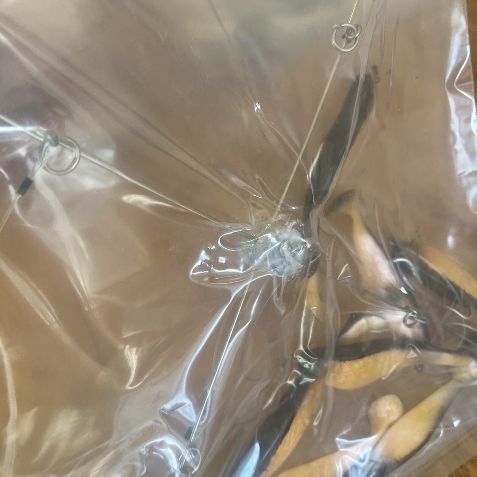 9” Umbrella Rig 4 Arm 11” With 6” Shad (9) Pearl Black 8/0 Hook Mustad New Pkg - Image 5