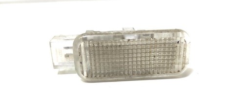 Volkswagen PASSAT B5 1998 Sonstige Leuchte Innenraum 3B0947415 UST52784
