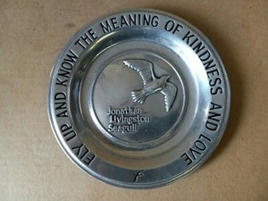 Vintage 1974 Jonathan Livingston Seagull/ Hall Bartlett Metal Collector Plate 6"