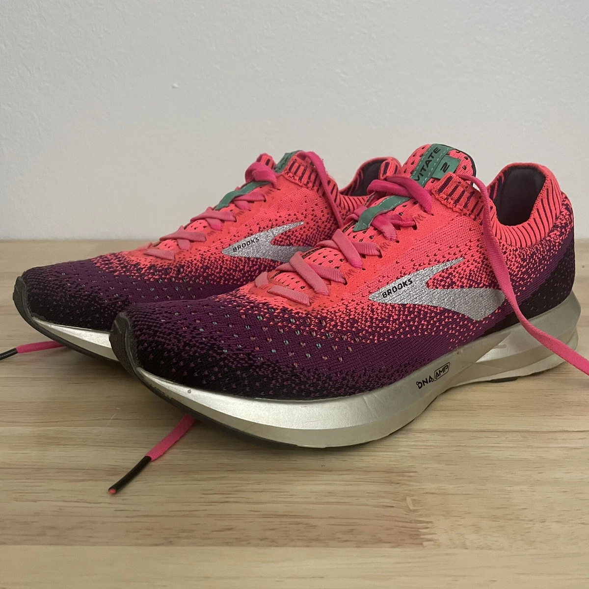 Brooks Women s Levitate 2 Purple Pink Running Shoes Size 7.5