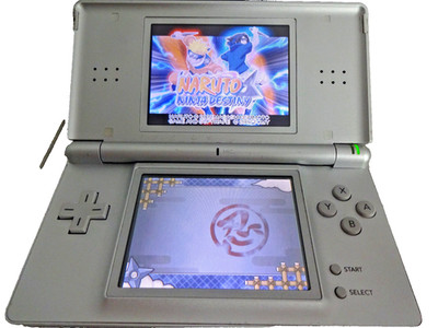Nintendo DS Lite Silber USG-001 Handheld-Konsole inkl. Naruto
