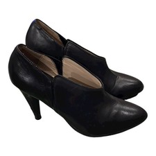 Carolinna Espinosa Cetoulee Black Chain Trim Booties Heels 7.5