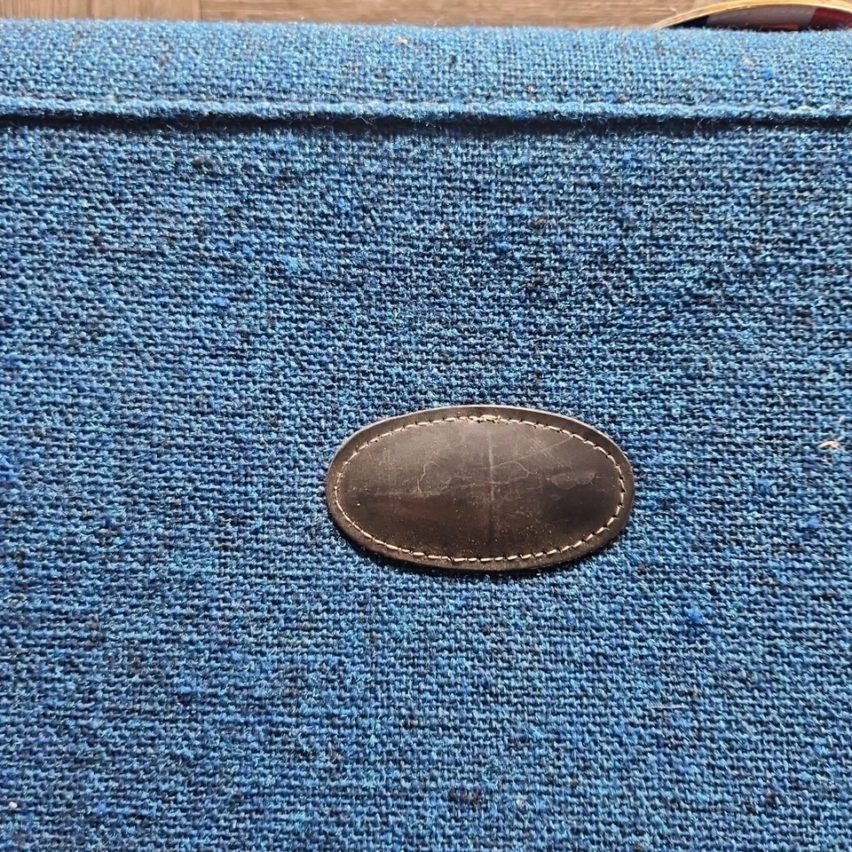 Vintage Skyway Luggage Plaid Tweed Blue Lock from 70’s Suitcase 21 x 14 x 7" - Image 3 of 4