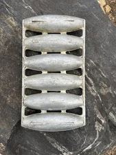 Unmarked Wagner No 6 Vienna Roll  Pan, Aluminum