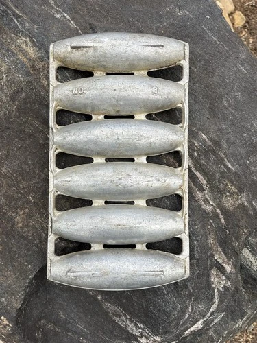 Unmarked Wagner No 6 Vienna Roll  Pan, Aluminum