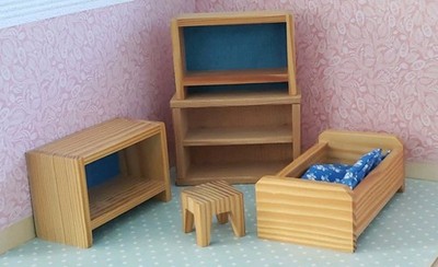 Spielform  Waldorf Kinderzimmer  Holz Puppenstube Puppenhaus natur TOP Hellblau