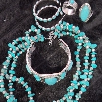 Turquoise Oval Stone Silver Plated Jewelry Set Necklace Bracelet Ring Earrings